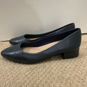 Classic Black Women's Shoes Size 8